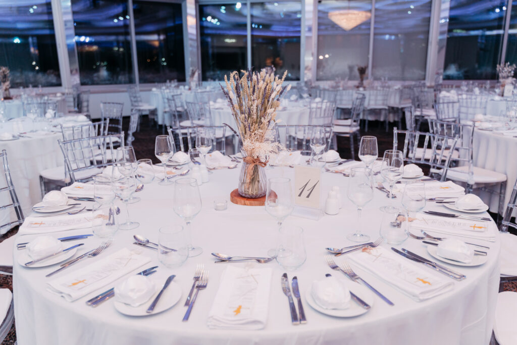 Romantic wedding decor.